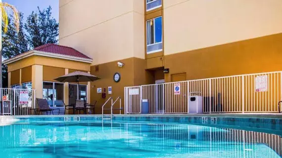 Comfort Inn & Suites Sanford | Florida - Sanford