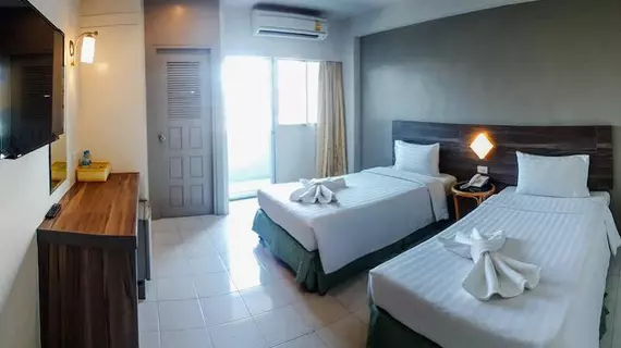 Eastiny Inn Hotel | Chonburi (vilayet) - Pattaya (ve civarı) - Pattaya - Pattaya Körfezi