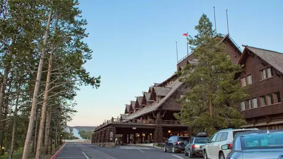 Old Faithful Inn | Wyoming - Yellowstone Ulusal Parkı