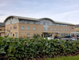 Holiday Inn Express East Midlands Airport | Derbyshire (kontluk) - Derby - Castle Donington