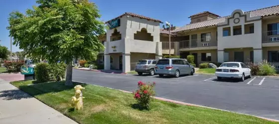 Quality Inn Lake Elsinore | Kaliforniya - Riverside County - Temecula (ve civarı) - Lake Elsinore