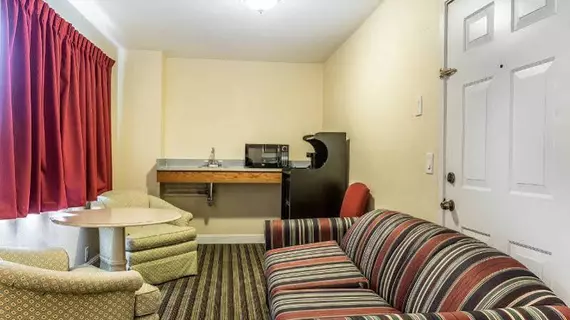 Quality Inn Salinas | Kaliforniya - Monterey (ve civarı) - Salinas