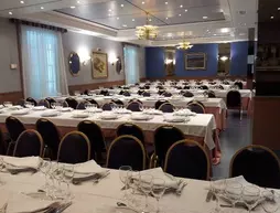 Hotel Albret | Navarra - Pamplona (ve civarı) - Pamplona - Ermitagaña