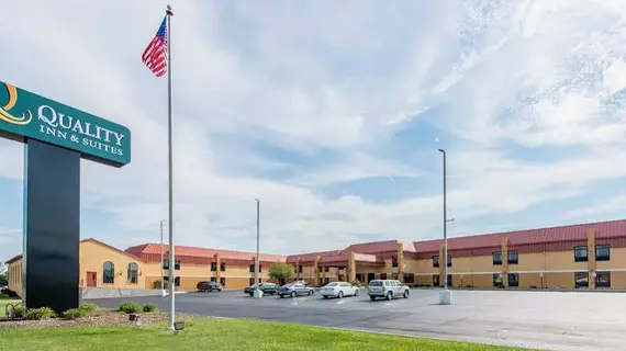 Quality Inn and Suites Muncie | Indiana - Muncie (ve civarı) - Muncie