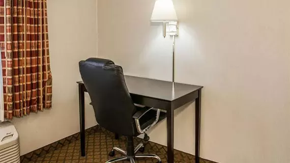 Quality Inn Columbia City | Indiana - Fort Wayne (ve civarı) - Columbia City