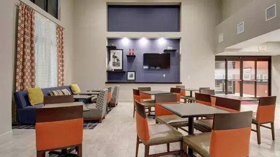 Hampton Inn & Suites Springfield/Downtown | Massachusetts - Springfield (ve civarı) - Springfield