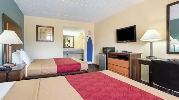 ECONO LODGE GALLATIN | Tennessee - Nashville-Davidson - Nashville (ve civarı) - Gallatin