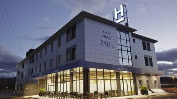 Hotel Zalle Don Fernando | Asturias - Oviedo (ve civarı) - Siero