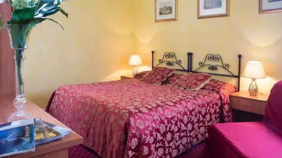 Monti Guest House | Lazio - Roma (ve civarı) - Roma Kent Merkezi - Monti