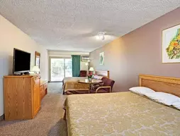 Super 8 by Wyndham Long Beach | Kaliforniya - Los Angeles County - Long Beach