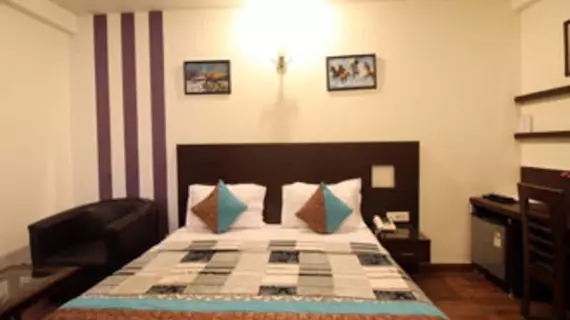 Hotel La Vista | Batı Delhi - Ulusal Eyalet Başkenti Delhi - Delhi (ve civarı) - Yeni Delhi - Karol Bagh