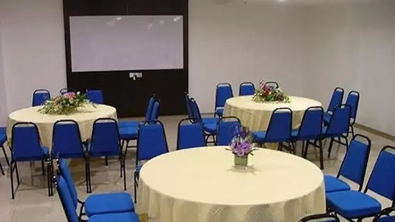 Alora Hotel Penang | Penang - George Town - Kampung Sepuluh - Bayan Lepas