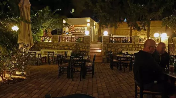 Oasis Hotel | Ege Adaları - Kilimli (Kelemez) - Massouri