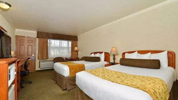 BEST WESTERN PLUS Holiday Hotel | Oregon - Oregon Coast - Coos Bay