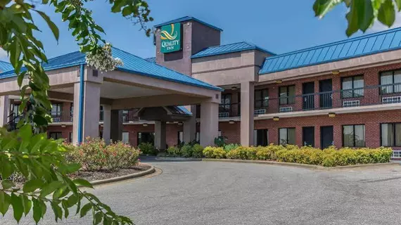 Quality Inn Calera | Alabama - Birmingham (ve civarı) - Calera