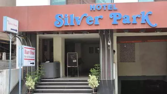 Hotel Silver Park | Telangana - Haydarabad (ve civarı) - Haydarabad