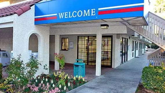 Motel 6 Los Angeles - Pomona | Kaliforniya - Los Angeles County - San Gabriel Valley