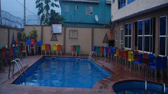 Jaftel s and Suites | Lagos (ve civarı) - Ikorodu