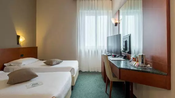 Best Western Hotel Turismo | Veneto - Verona (ve civarı) - San Martino Buon Albergo