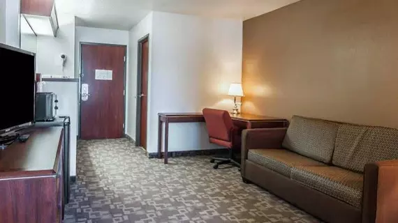 Quality Suites Keizer | Oregon - Salem (ve civarı) - Keizer