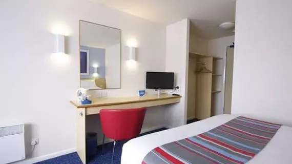 Travelodge Cardiff Atlantic Wharf | Galler - Monmouthshire - Cardiff (ve civarı) - Cardiff - Butetown