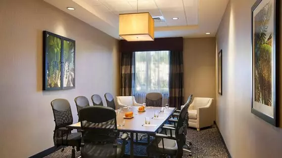 Cambria Suites Miami Airport Blue Lagoon | Florida - Miami (ve civarı) - Miami