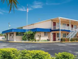 Rodeway Inn Fort Pierce | Florida - Vero Beach (ve civarı) - Fort Pierce