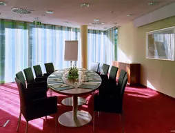 Best Western Premier Hotel Park Consul Esslingen | Baden-Wuerttemberg - Rems-Murr-Kreis - Stuttgart (ve civarı) - Esslingen - Innenstadt