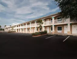 Quality Inn Maingate West | Florida - Orlando (ve civarı) - Disney's Maingate West