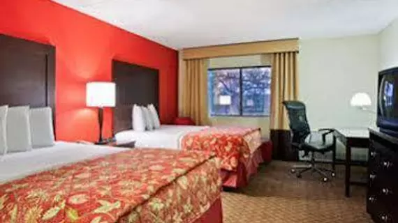 Ramada Lansing Hotel and Conference Center | Michigan - Lansing (ve civarı) - Lansing