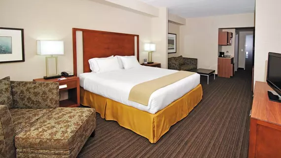 Holiday Inn Express & Suites Vaughan | Ontario - Vaughan