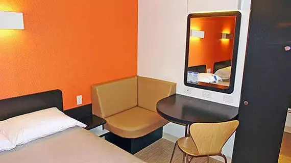 Motel 6 Santa Barbara - Carpinteria South | Kaliforniya - Santa Barbara (ve civarı) - Carpinteria