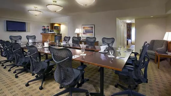 DoubleTree Suites by Hilton Hotel & Conference Center Chicago-Downers Grove | İllinois - Downers Grove