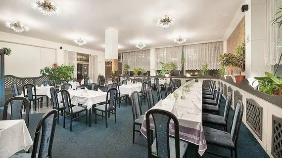 Hotel Kladno | Orta Bohemya (bölge) - Kladno