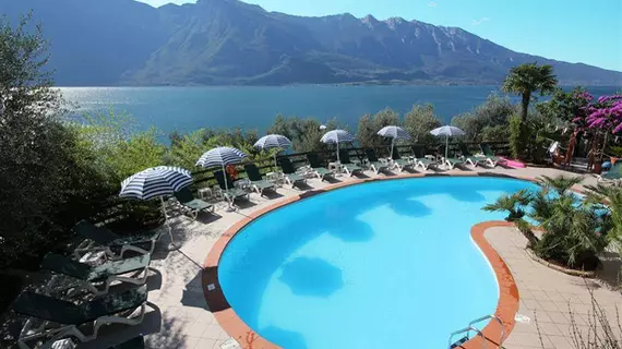 Hotel Augusta Garnì | Lombardy - Brescia (il) - Limone sul Garda