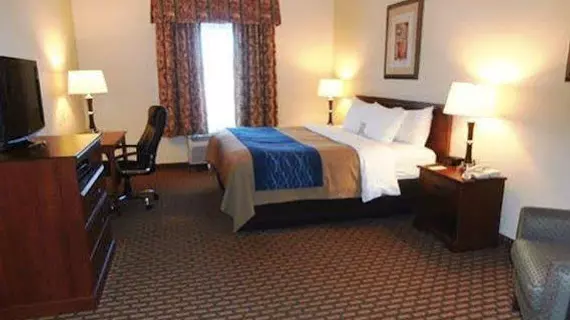 Comfort Inn & Suites Harrisonville | Missouri - Clinton - Harrisonville