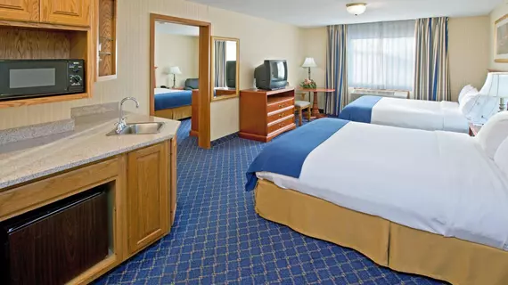 Holiday Inn Express Fremont Angola Area | Indiana - Fremont