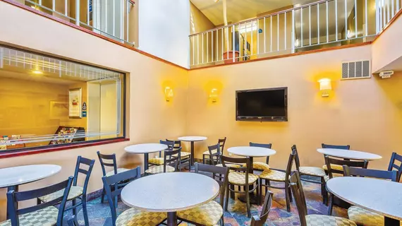 La Quinta Inn Monterey | Kaliforniya - Monterey (ve civarı) - Monterey