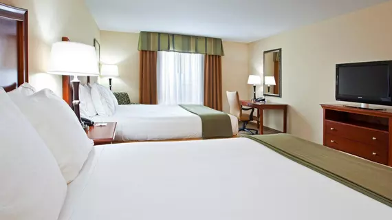 Holiday Inn Express Hotel & Suites Portland | Indiana - Muncie (ve civarı) - Portland