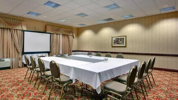 Holiday Inn Express Hotel & Suites Milton | Ontario - Milton