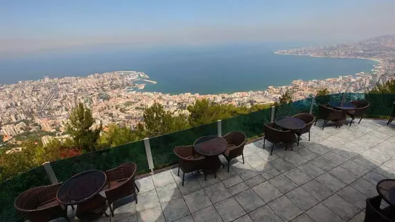 Bay Lodge Boutique Hotel | Harissa