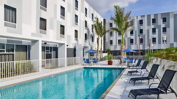 Hampton Inn & Suites Sarasota / Bradenton - Airport | Florida - Sarasota (ve civarı) - Sarasota