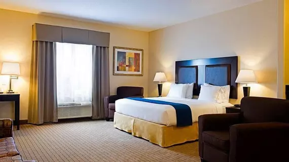 HOLIDAY INN EXPRESS & SUITES R | Saskatchewan - Regina