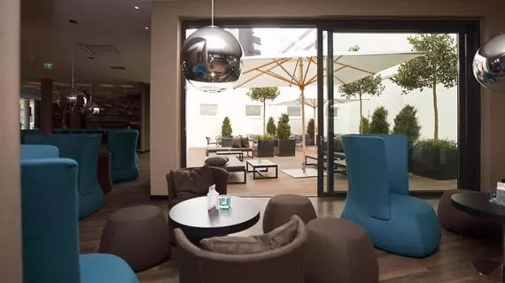 Motel One Stuttgart-Hauptbahnhof | Baden-Wuerttemberg - Rems-Murr-Kreis - Stuttgart (ve civarı) - Stuttgart - Hauptbahnhof