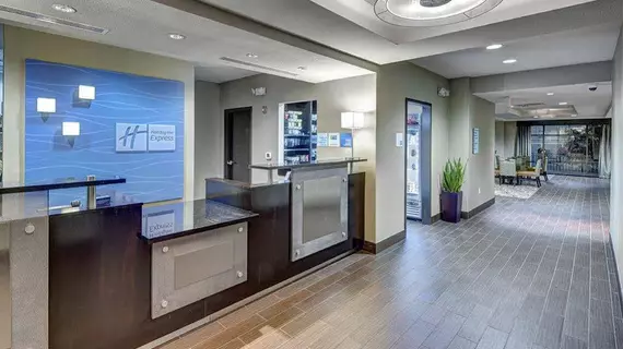 HOLIDAY INN EXPRESS & SUITES K | Kansas - Kansas City (ve civarı) - Kansas City