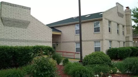 Economy Inn Cuyahoga Falls | Ohio - Summit İlçesi - Akron (ve civarı) - Cuyahoga Falls