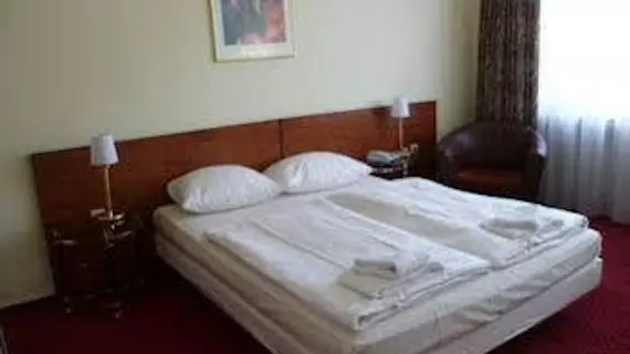 Hotel Domo | Kuzey Ren-Westfalia - Düsseldorf (ve civarı) - Düsseldorf - Friedrichstadt