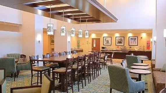 Hampton Inn & Suites Atlanta Airport West/Camp Creek Pkwy | Georgia - Atlanta (ve civarı) - East Point