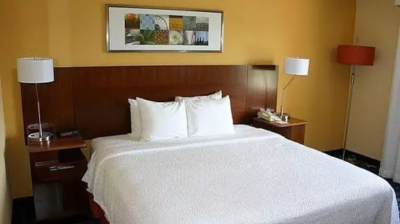 Fairfield Inn & Suites Jacksonville Airport | Florida - Jacksonville (ve civarı) - Jacksonville