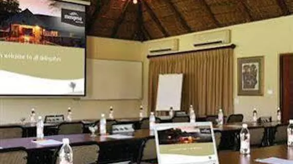 Mongena Game Lodge | Gauteng - City of Tshwane - Johannesburg (ve civarı) - Hammanskraal